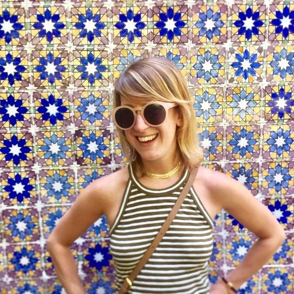 Meet your Posher, Julie - Picture 1 of 1